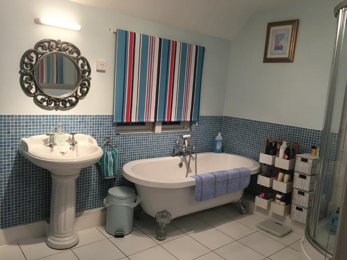 Country house Hazelwick *