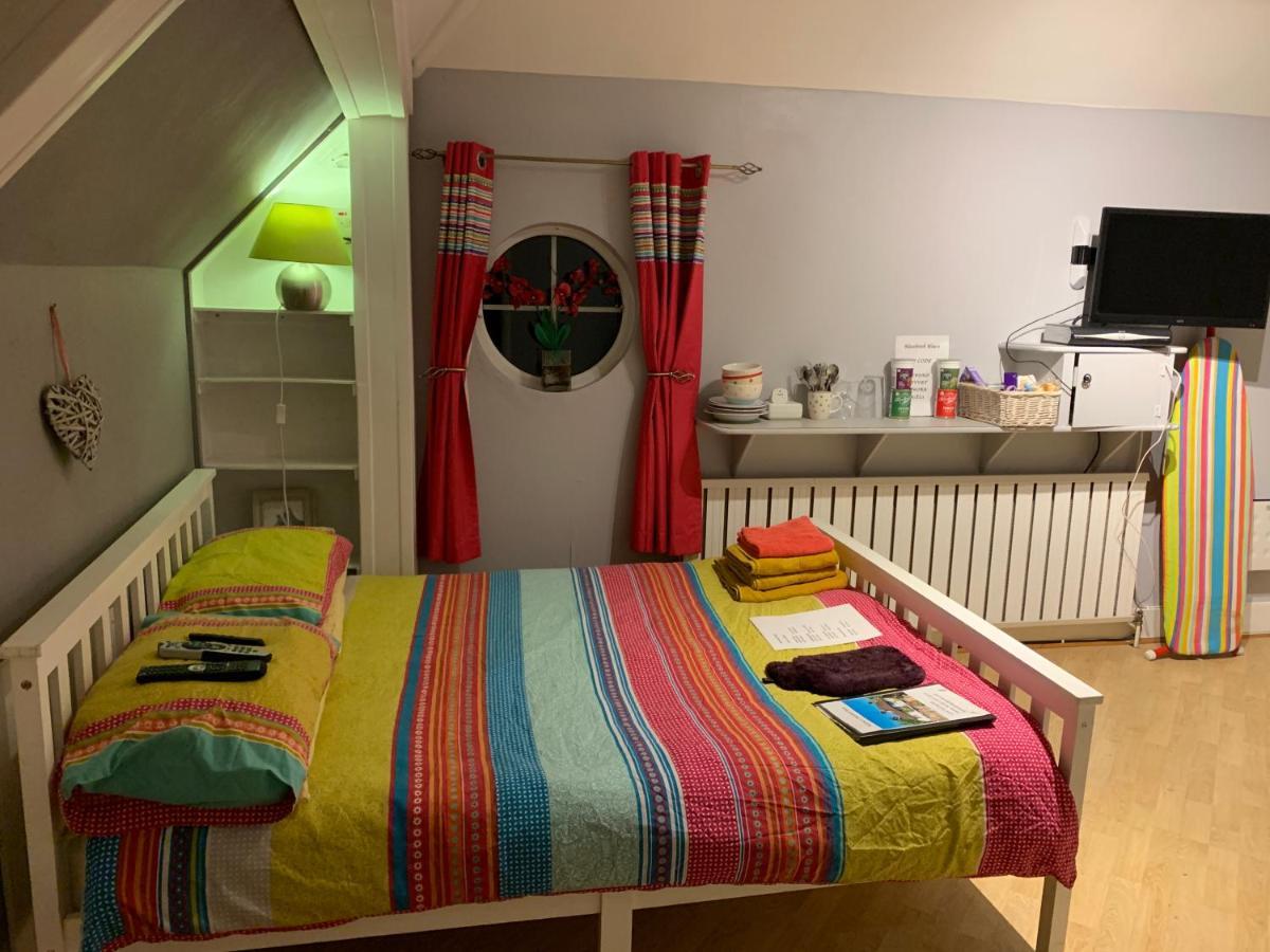 Hazelwick Country house